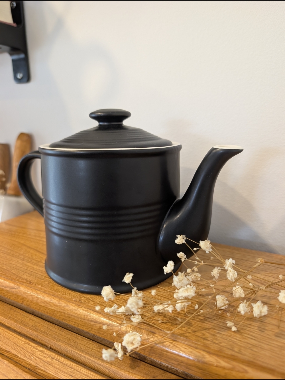 Expressions Black Ceramic Teapot with Lid -Stoneware - Picture 5 of 7